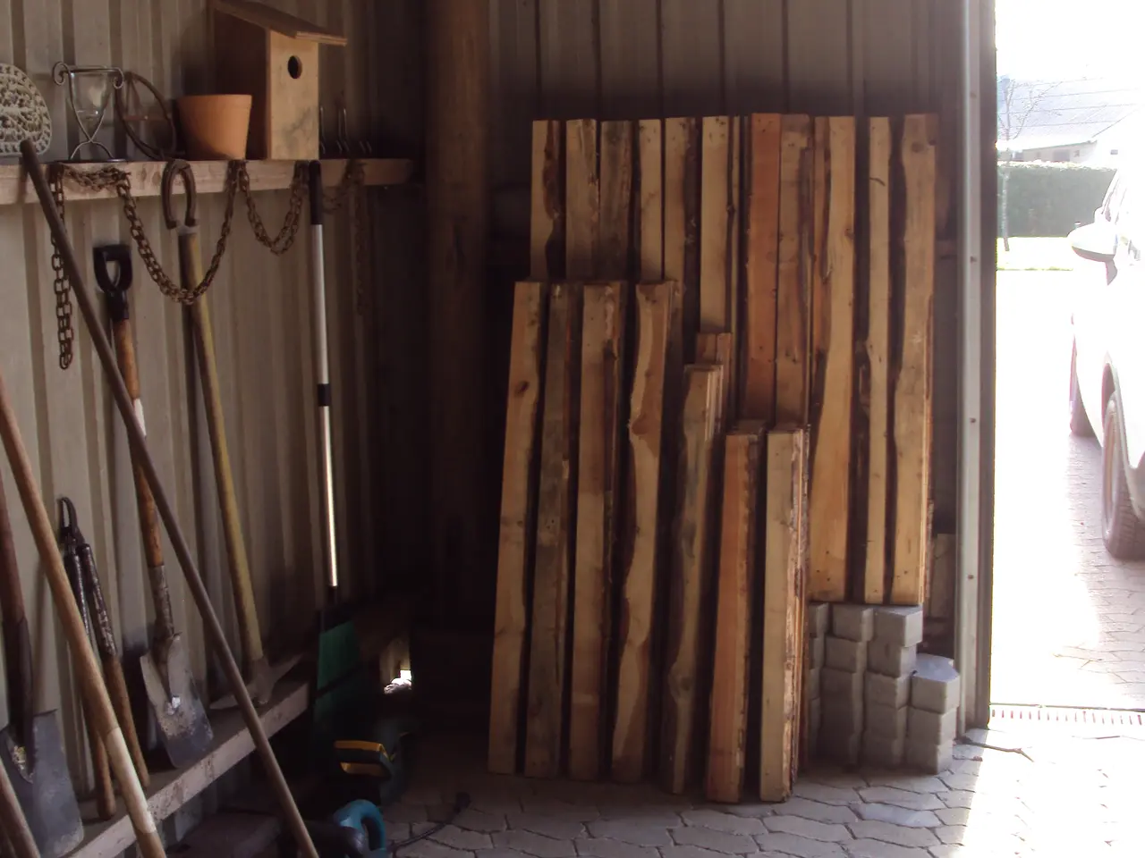 Billede 2 - Garage / værksted oprydningssalg .