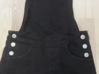 Str. 152, sorte shorts overall