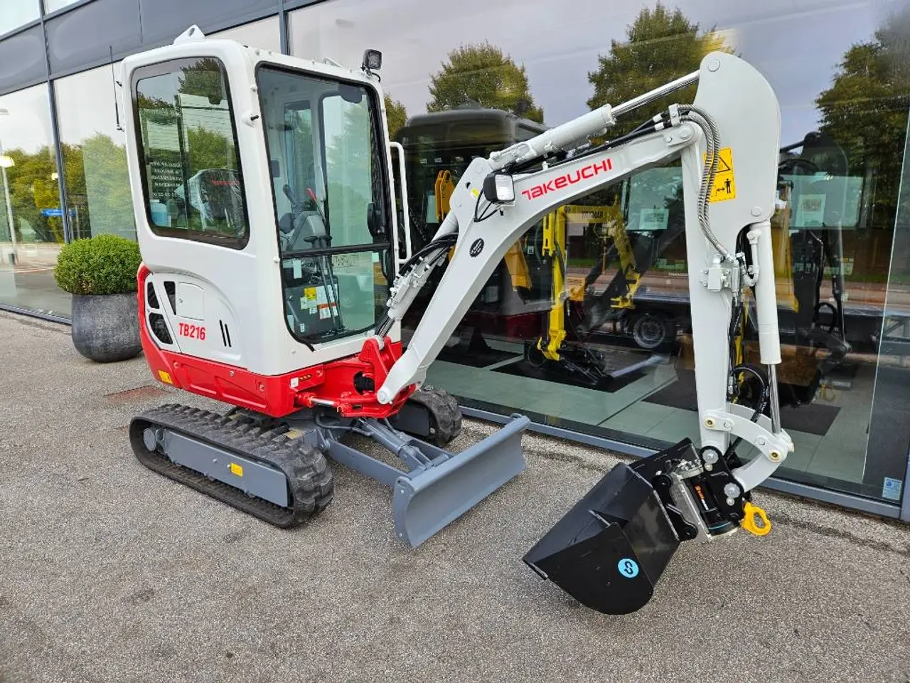 Billede 1 - Takeuchi TB 216