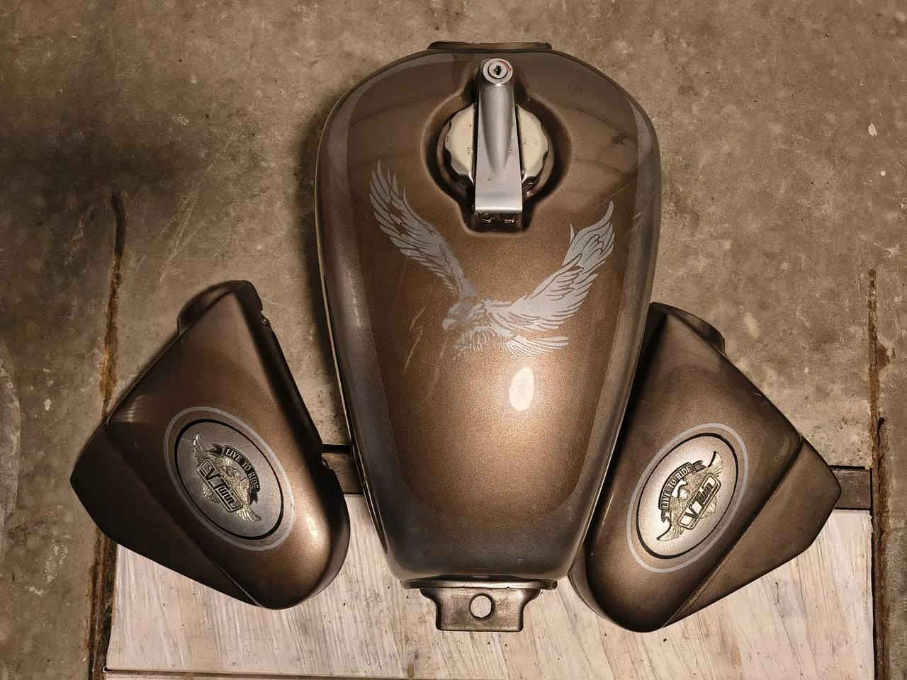 Billede 1 - Tank og sideskjolde til Honda cx 500 costom