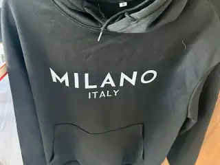 Ny hætte bluse