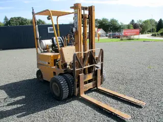 Gaffeltruck 1.5T. gas og Ferguson 35 m. sluf