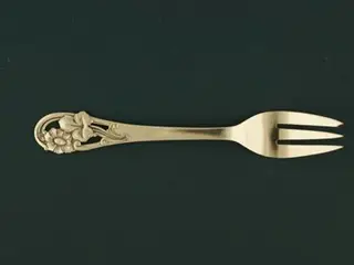 Daisy Kagegaffel, 14½ cm.