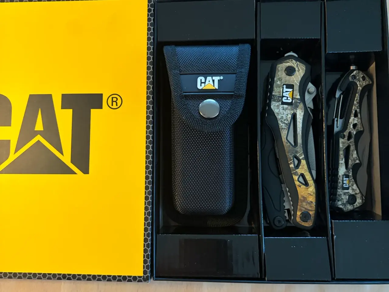 Billede 1 - CAT, multitool og knivsæt (10i1 og lukkekniv), NYT