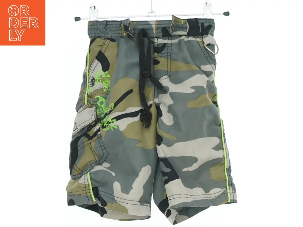 Billede 1 - Grøn camouflage shorts fra Entry (str. 116)