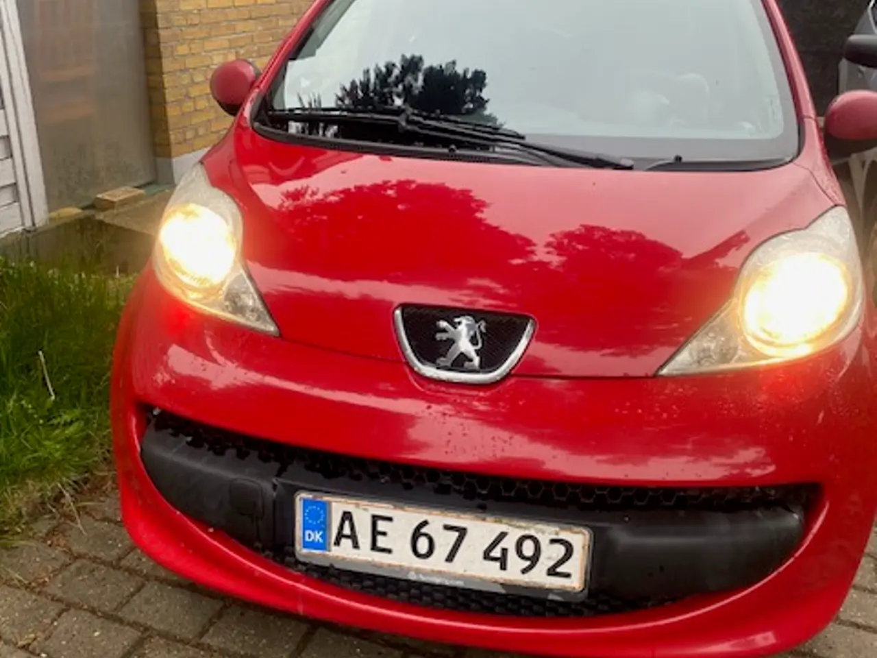 Billede 5 - Fint lille rød Peugeot 107