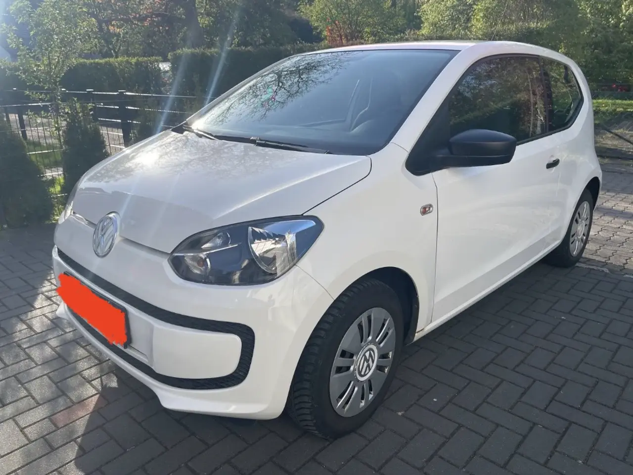 Billede 1 - VW UP! - med Navi og lavt km-tal!