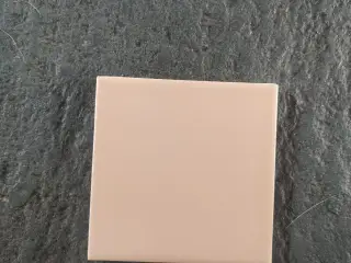 2 pakker 10x10 fliser i beige