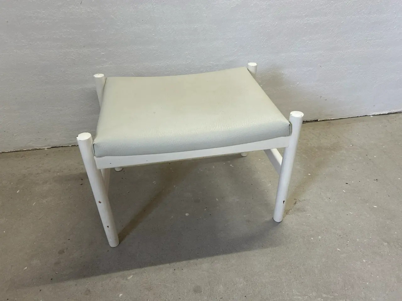 Billede 2 - Klassisk Spøttrup skammel / taburet – Dansk design