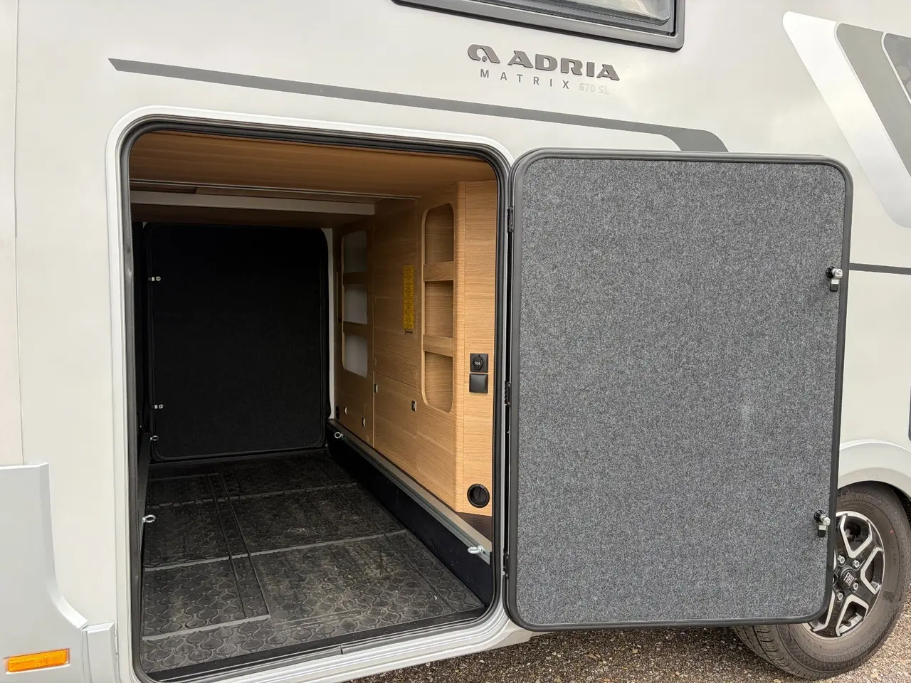 Billede 5 - Adria Matrix 670 SL 2,2 JTD 60Y aut.