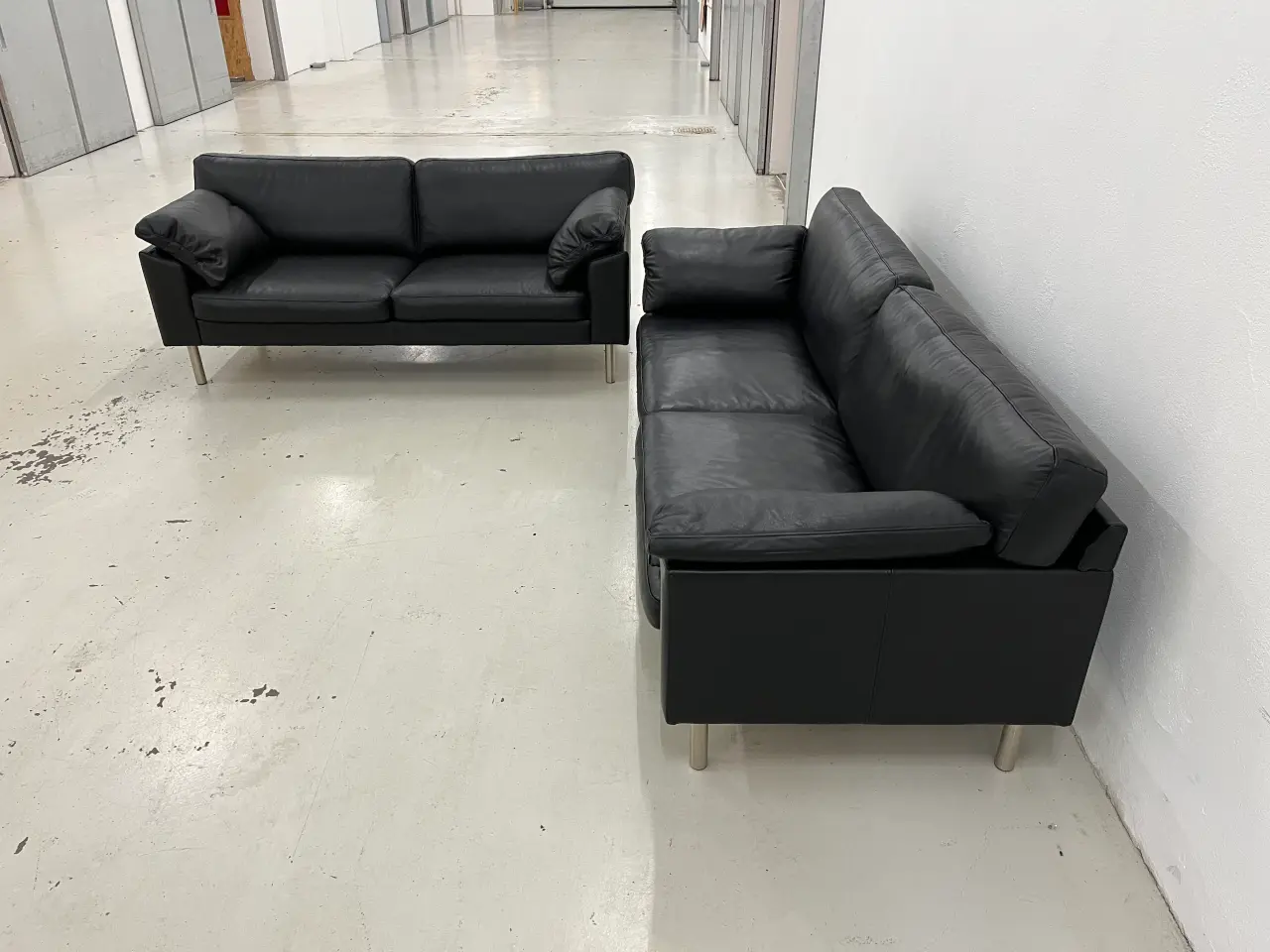 Billede 5 - Skalma Palermo 2,5+2,5 Sofagruppe i sort læder.