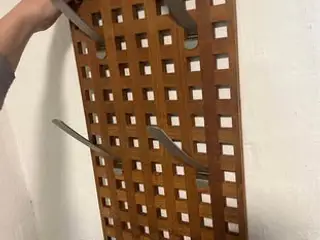 Væghængt magasinholder / vinholder