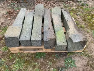 Granitsøjler, pullert, stolper 8 stk.