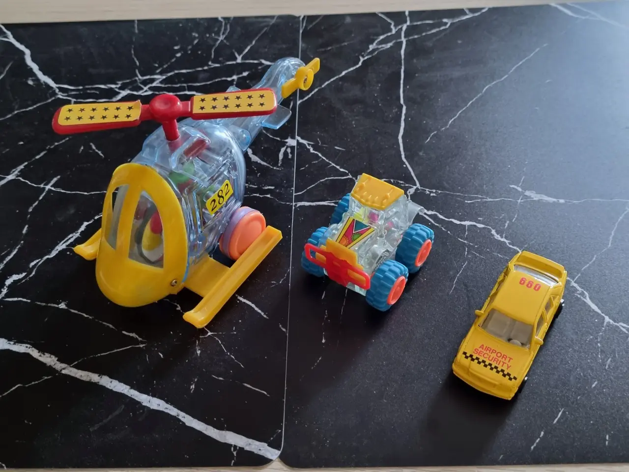Billede 6 - Vintage helikopter og legetøjsbiler