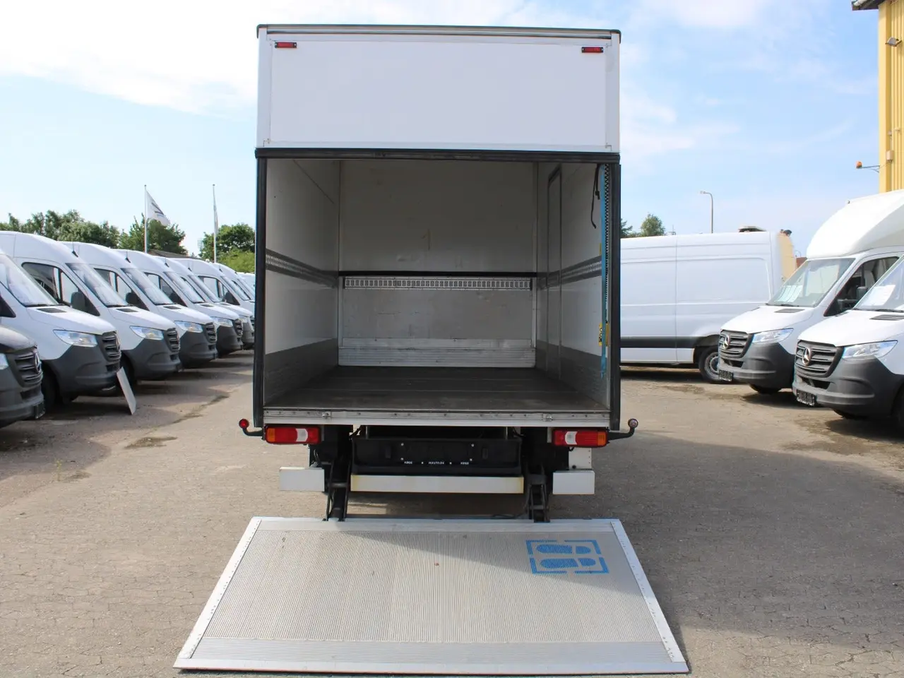 Billede 10 - Iveco Daily 2,3 35S14 Alukasse m/lift AG8