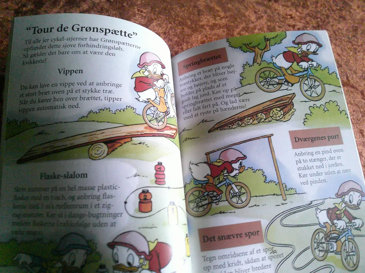 Billede 2 - I rummet med Grønspætterne m.fl, Disney,