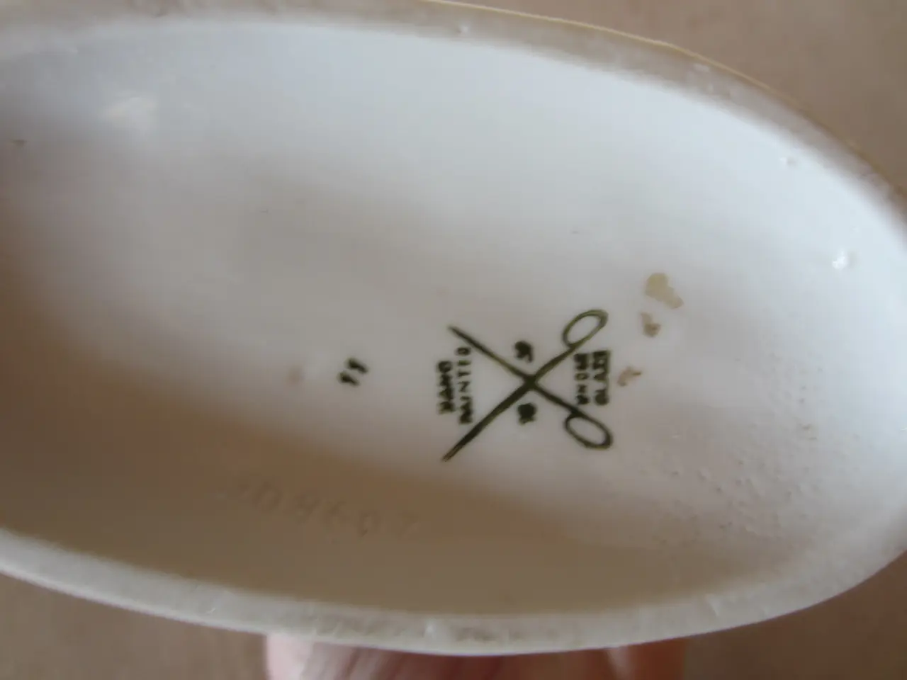 Billede 2 - Porcelænsfigur med pige og lille lam