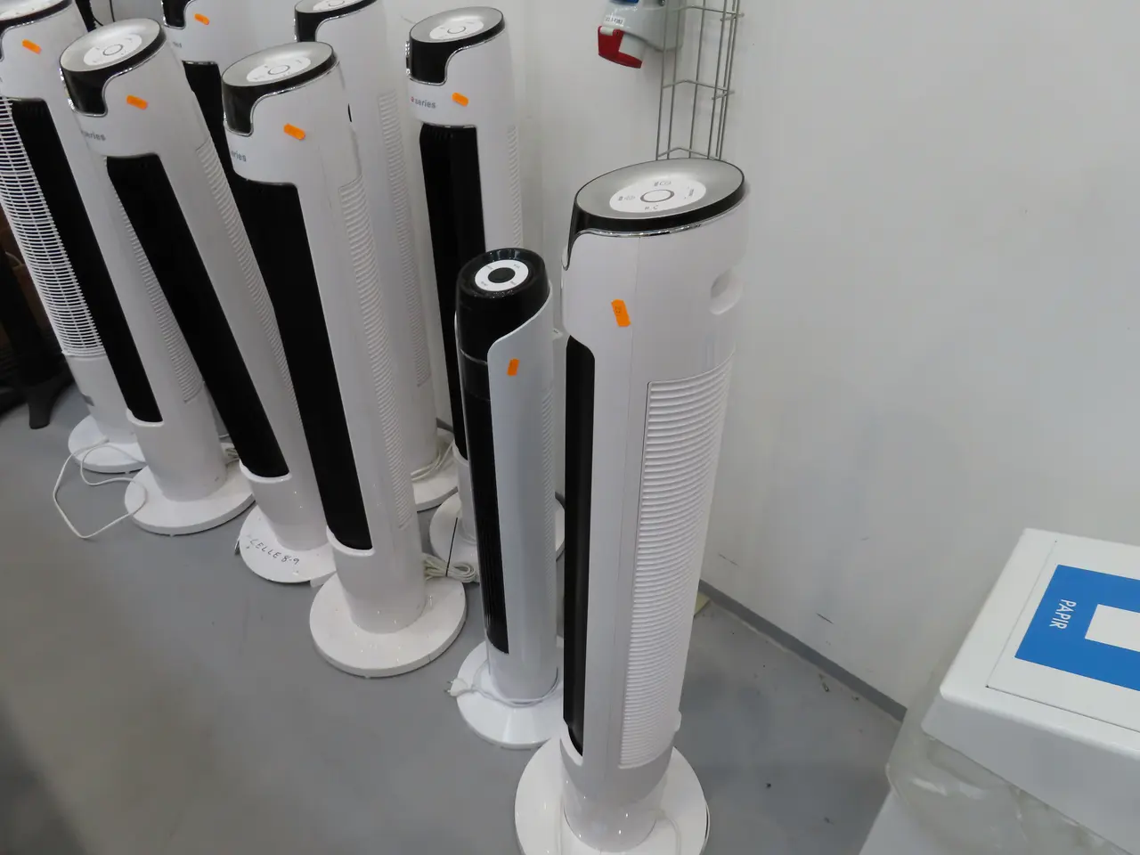 Billede 1 - 2 stk. Ventilatorer A SERIES Tower Fan m.fl.