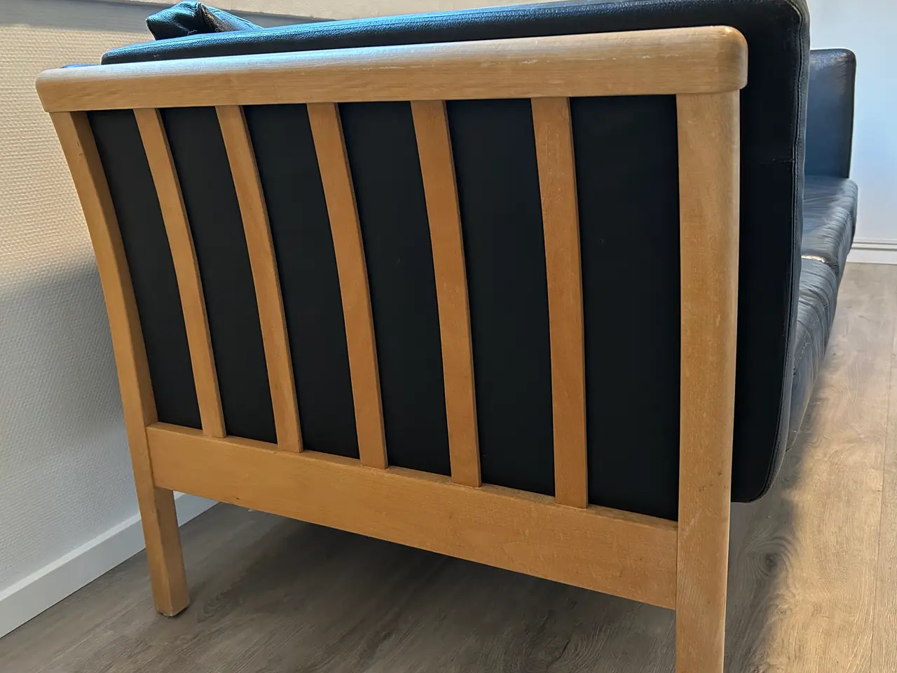 Billede 2 - Sort lædersofa