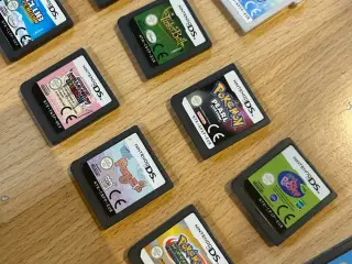 Nintendo Ds lite med spil , pokemon + mere 