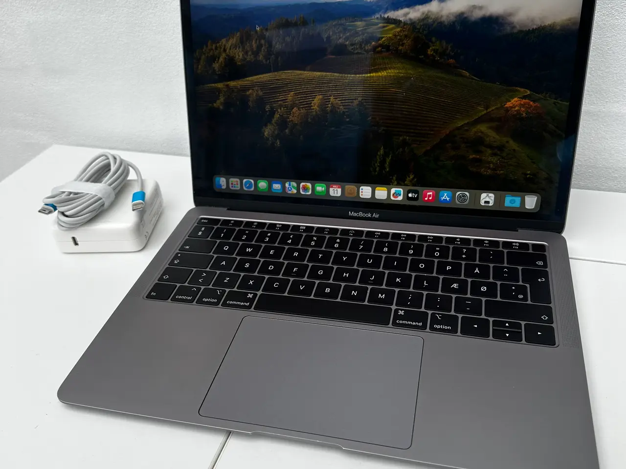 Billede 1 - MacBook Air 13” 2019 Space Grey(ny batteri)