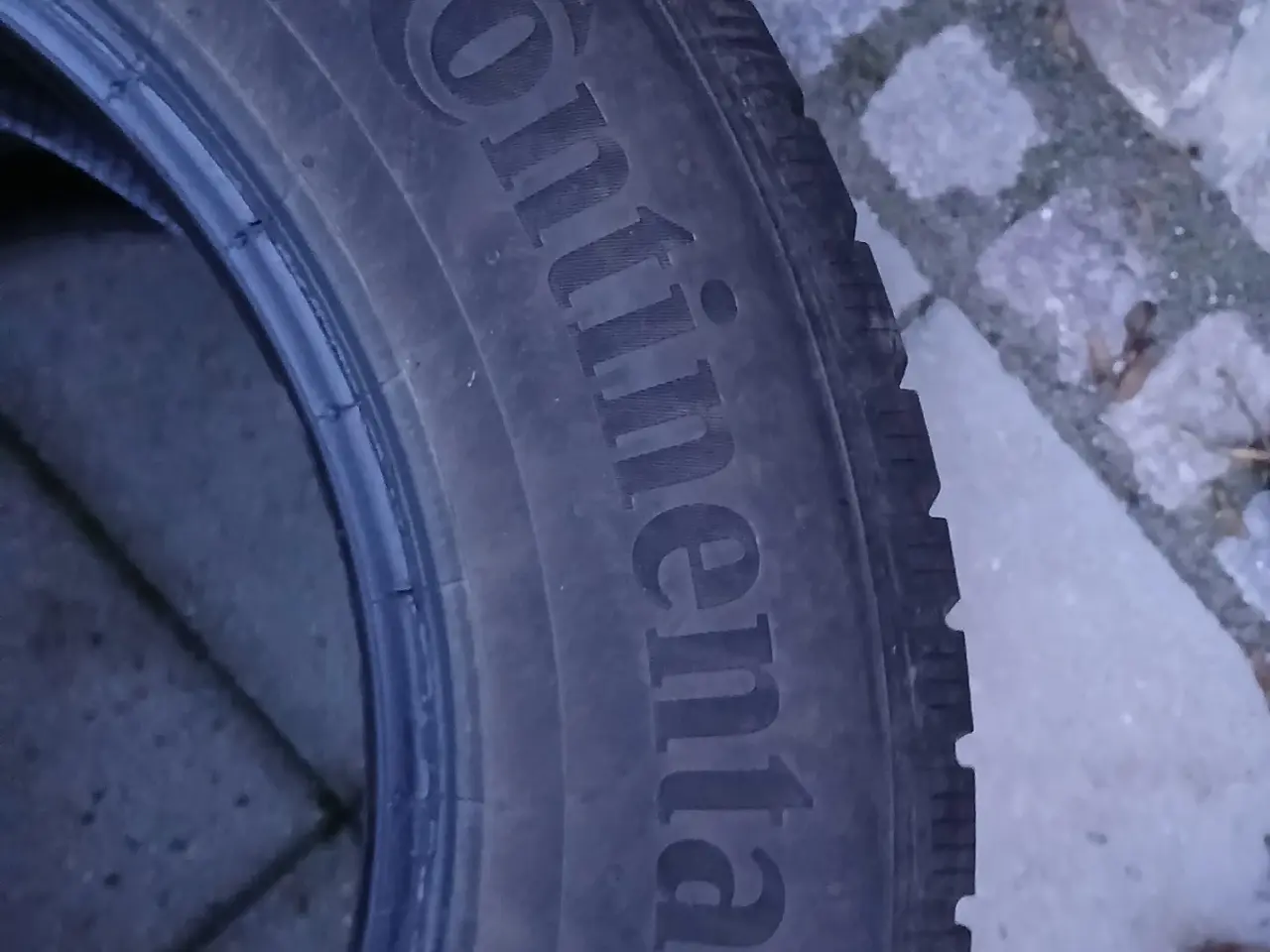 Billede 3 - Vinterdæk 215/65-16