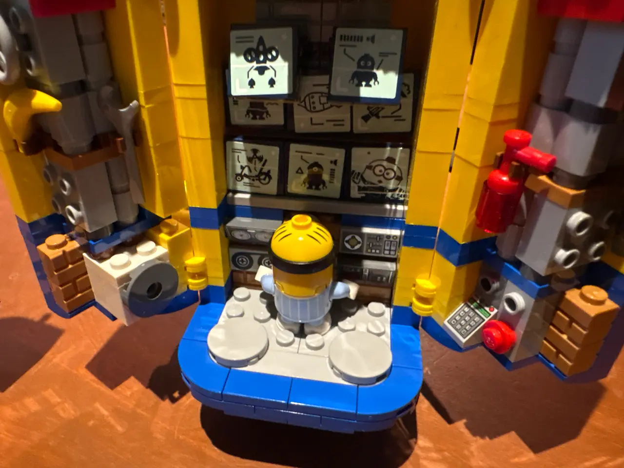 Billede 4 - LEGO 75551 Minions