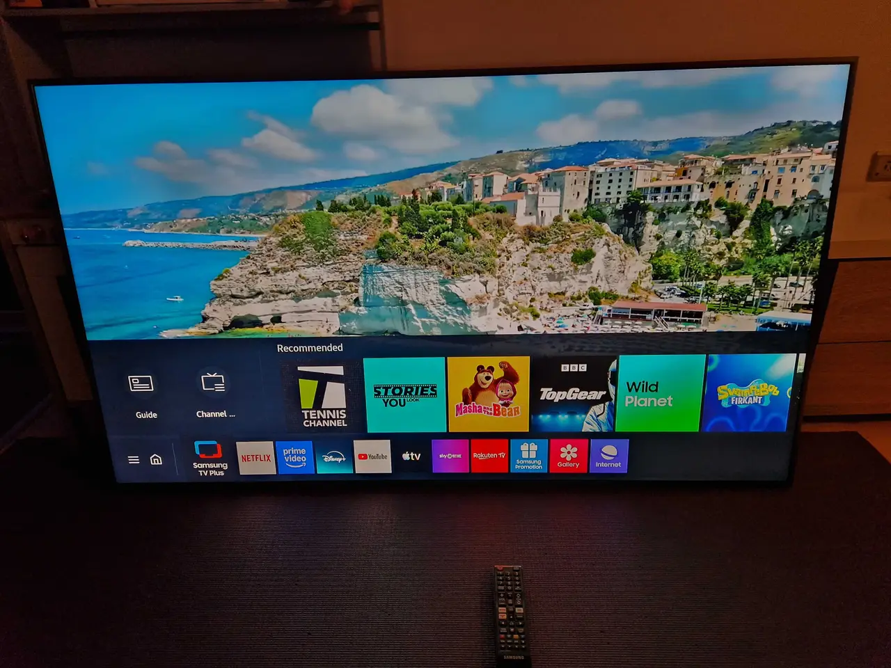 Billede 3 - 55" Samsung smartTV 4K UltraHD med vægbeslag