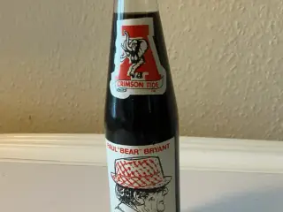 Cola hyldest til træner Paul "The bear" Bryant