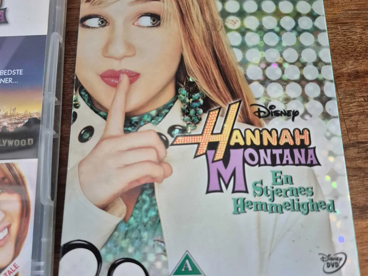Billede 2 - 2 stk hannah montana film