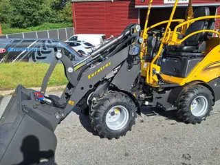 Eurotrac W11 Mellem arm