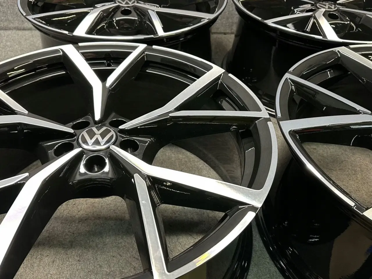 Billede 7 - ALUFÆLGE VW TOUAREG III R-Line Estoril 22''