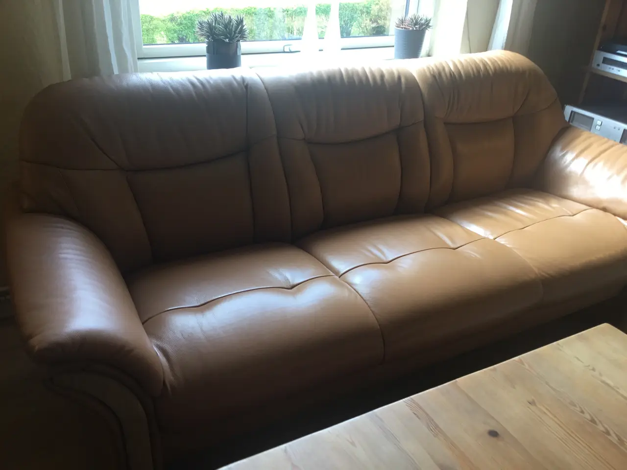 Billede 2 - Sofagruppe i beige læder uhørt billigt til salg