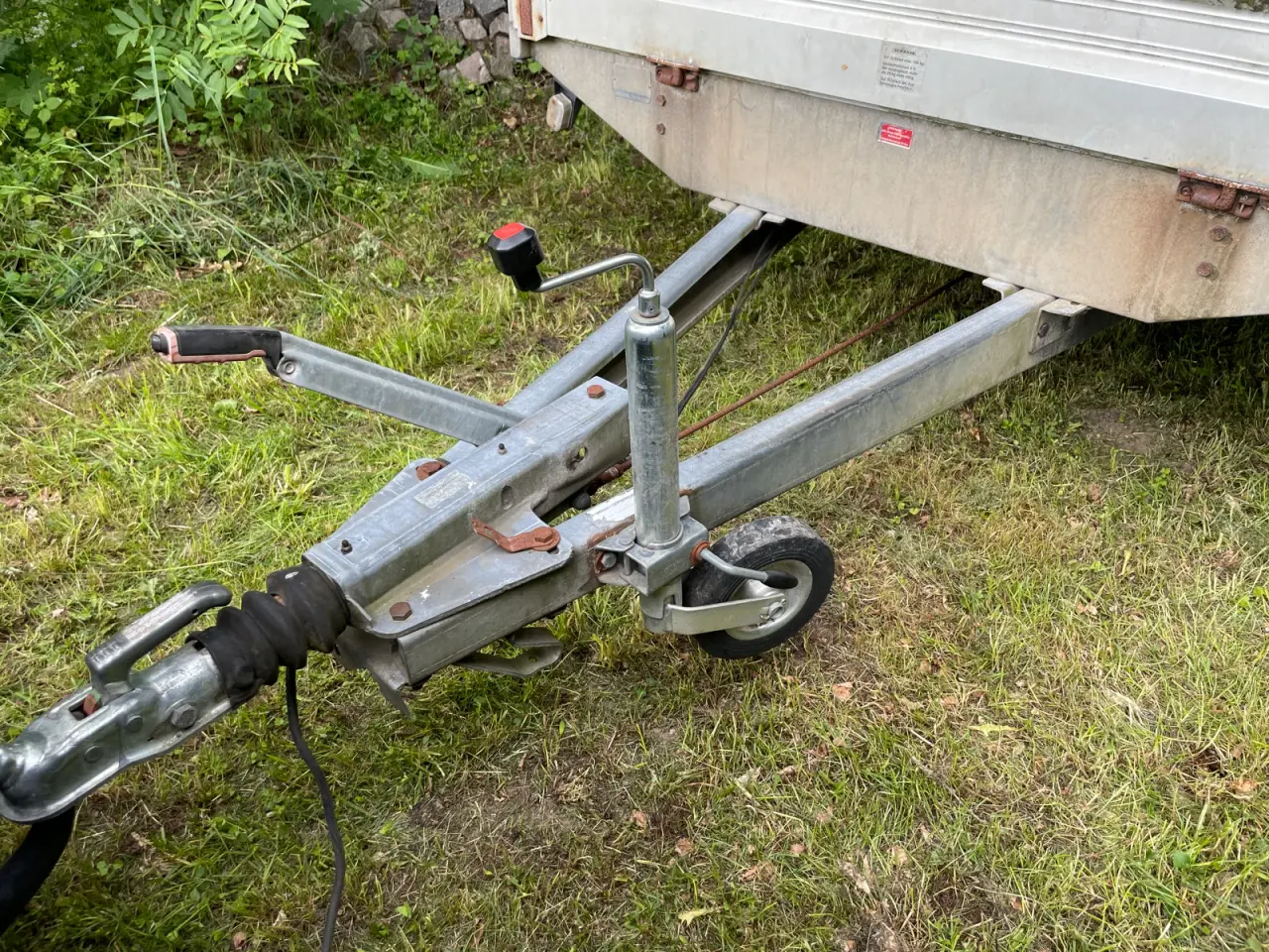 Billede 10 - Brenderup boogie trailer med gittersider 2000 kg )