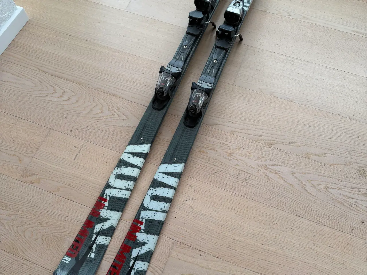 Billede 1 - Volki ski