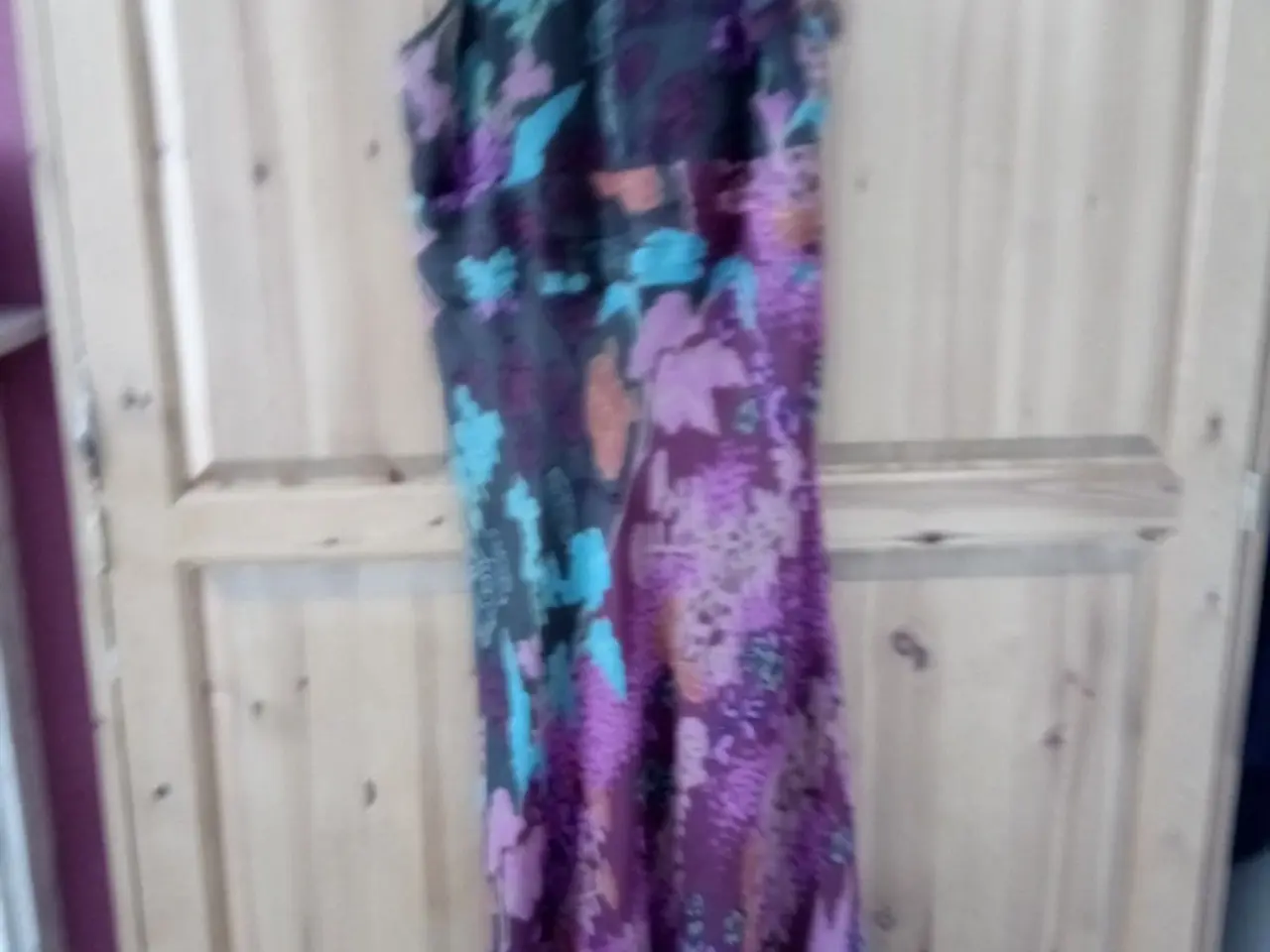 Billede 2 - maxi i multifarvet silke (lang)/Str:38/40