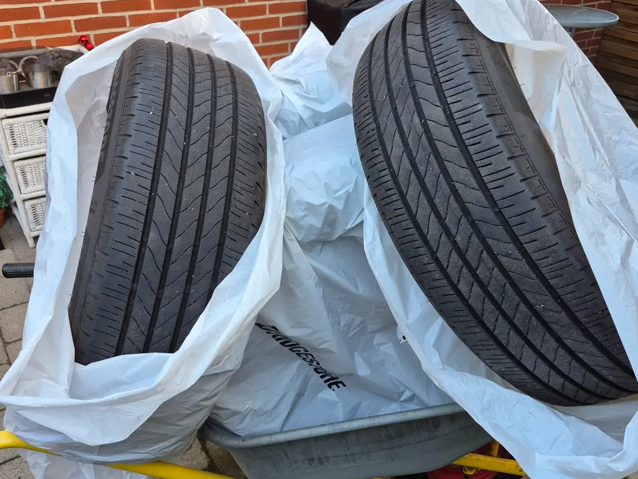 Billede 2 - Bridgestone 235/60-R18