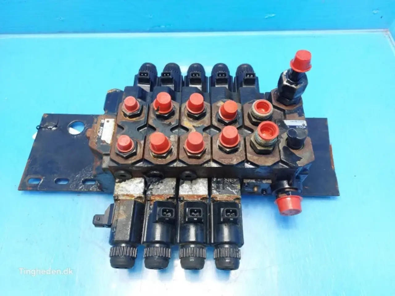 Billede 13 - New Holland FX60 Hydraulikventil 84043951