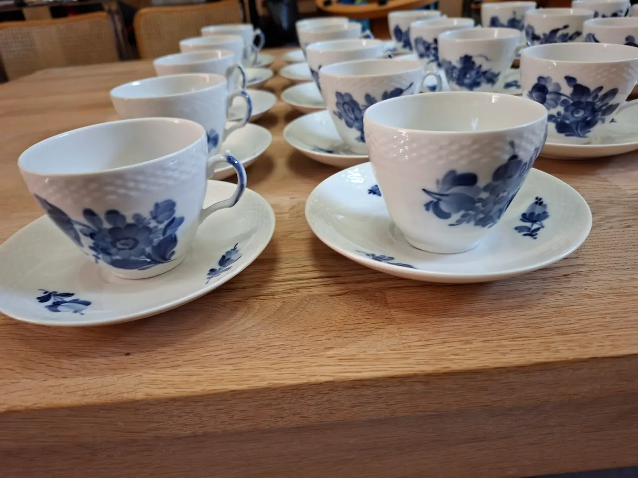 Billede 4 - 22 Royal Copenhagen Blå Blomst Flettet kaffestel