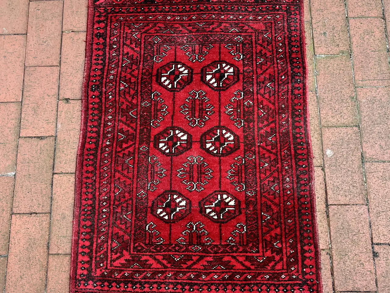 Billede 1 - Rød mønstret løber – 125 × 70 cm
