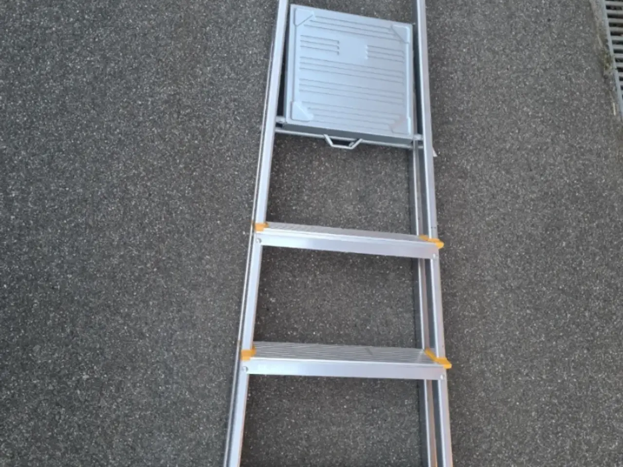 Billede 1 - trappestige i aluminium – 4 trin (Mitsutomo)