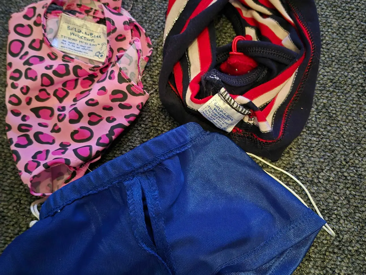Billede 2 - Build a bear tøj 3 dele sælges samlet