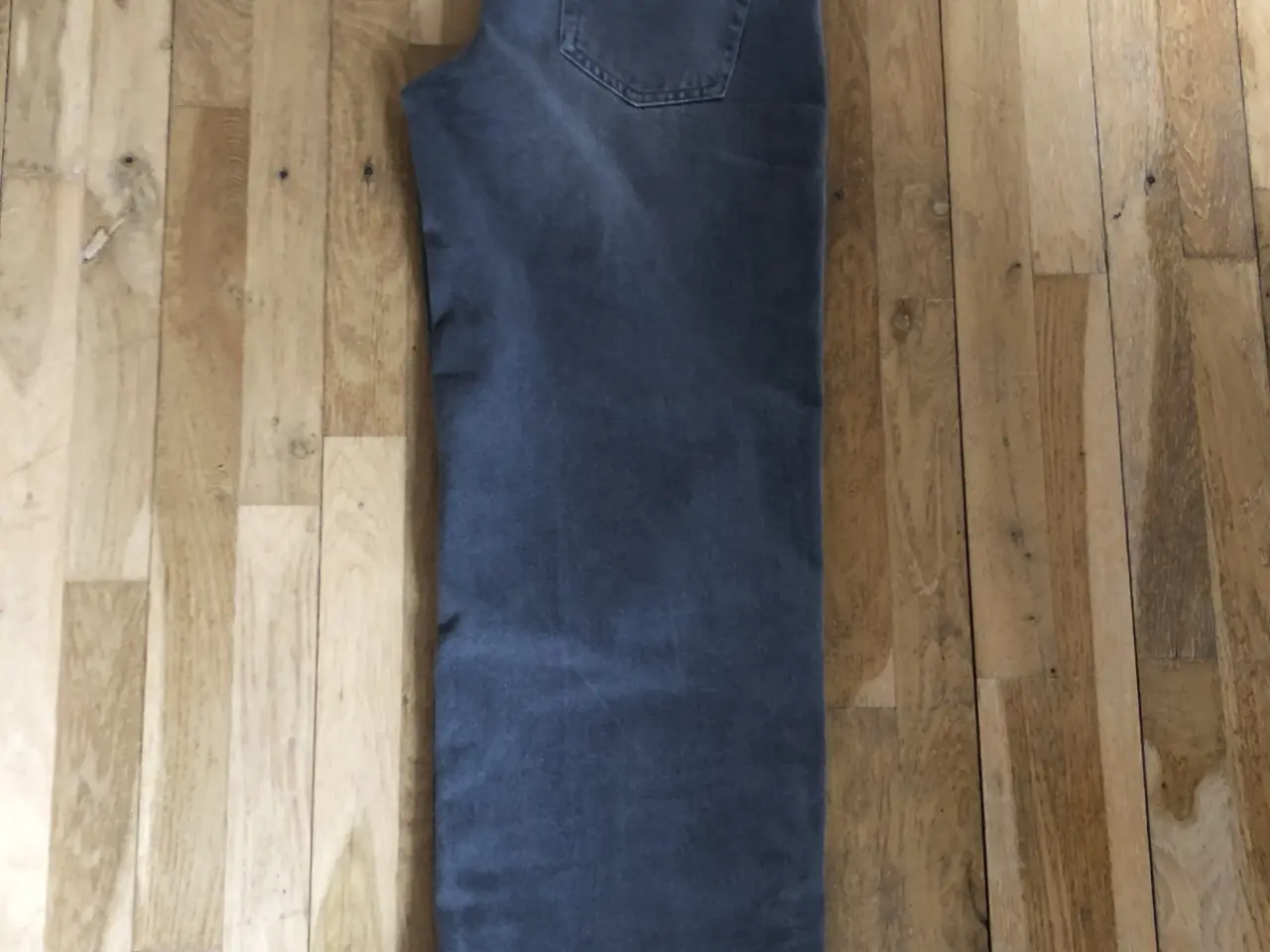 Billede 1 - ESTHER jeans str. M i pæn stand