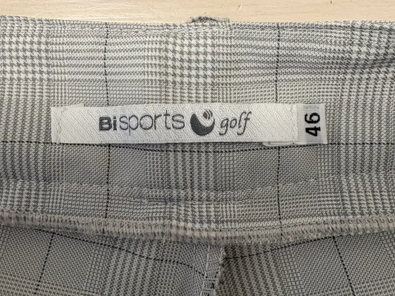 Billede 4 - Golfshorts/nederdel str. 40