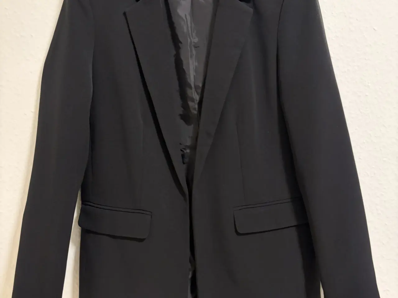 Billede 1 - Sort oversized blazer fra Pieces