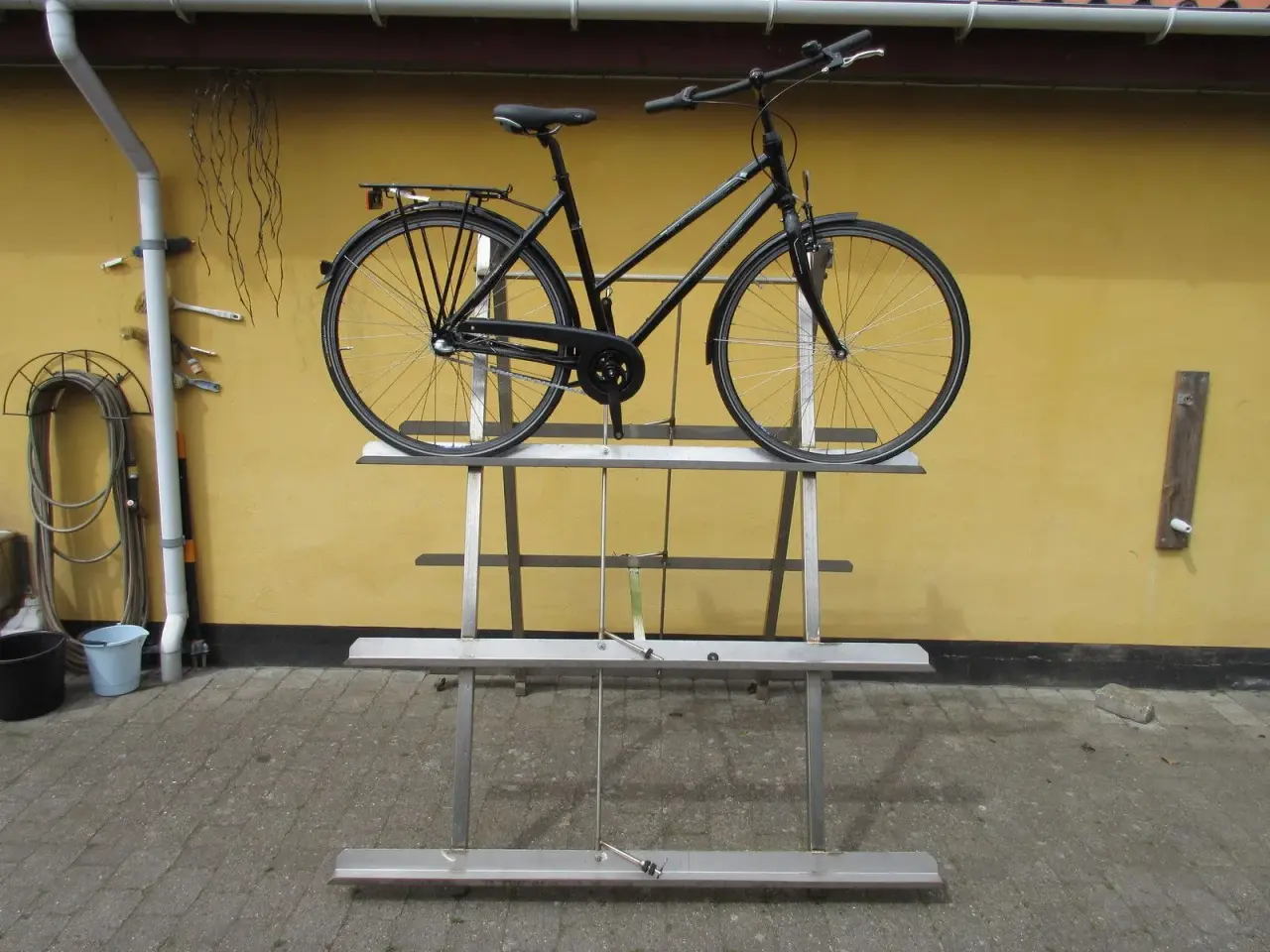Billede 1 - Salgs Stativ, Cykler