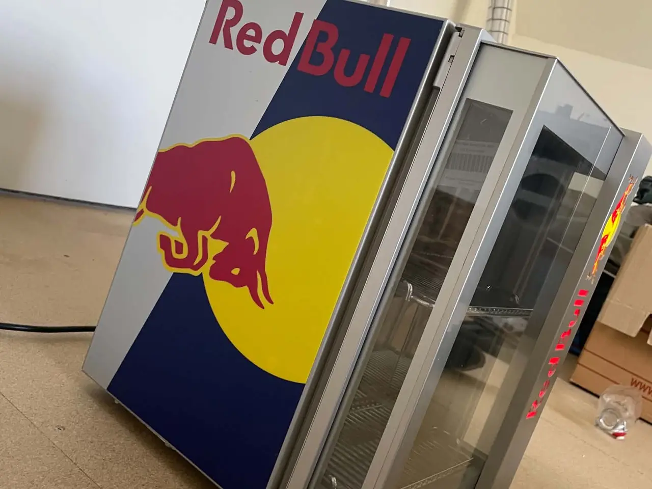 Billede 5 - Redbull køleskab