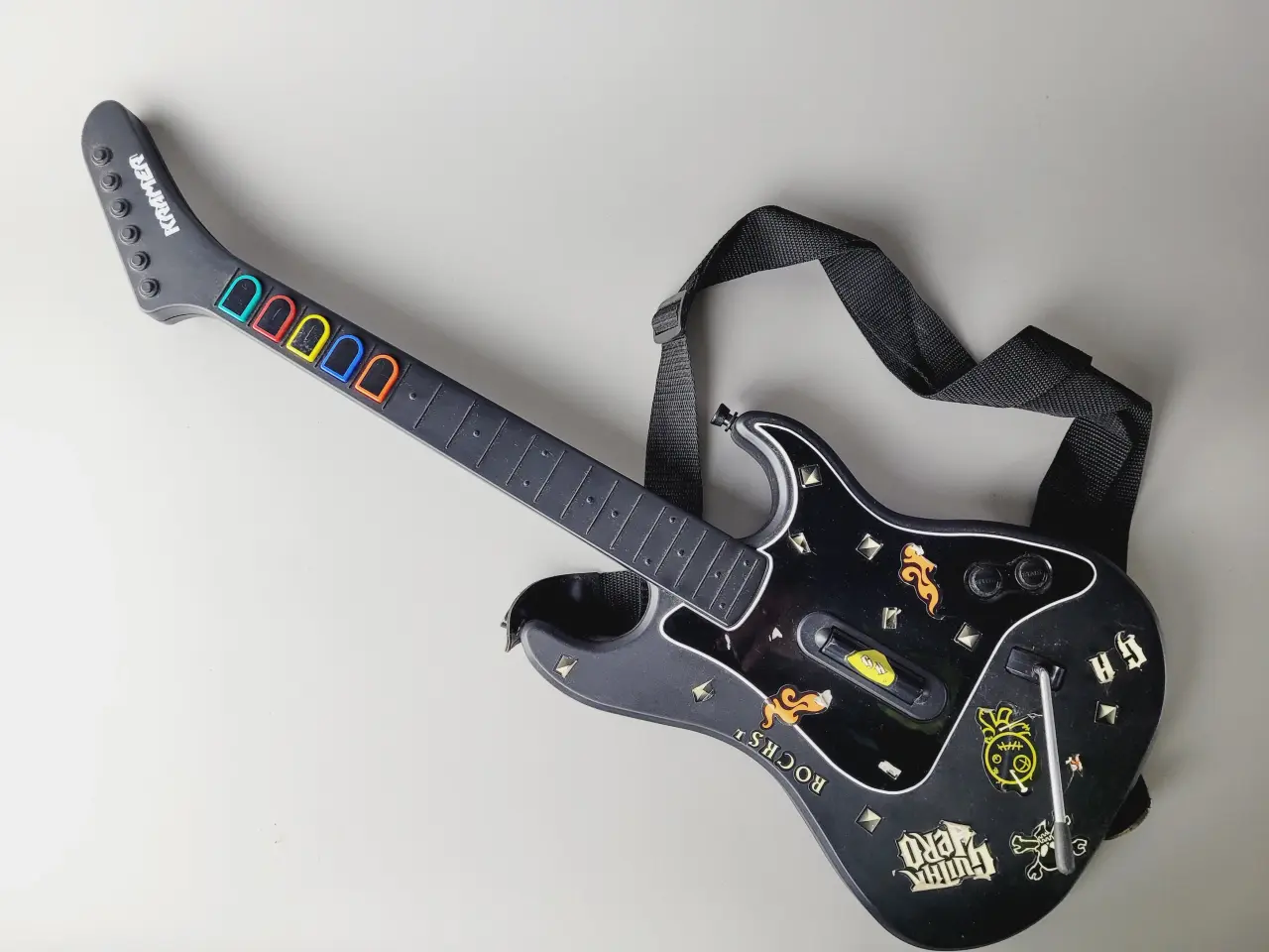 Billede 1 - ⭐️· Guitar Hero Kramer Striker til PS2 / PS3