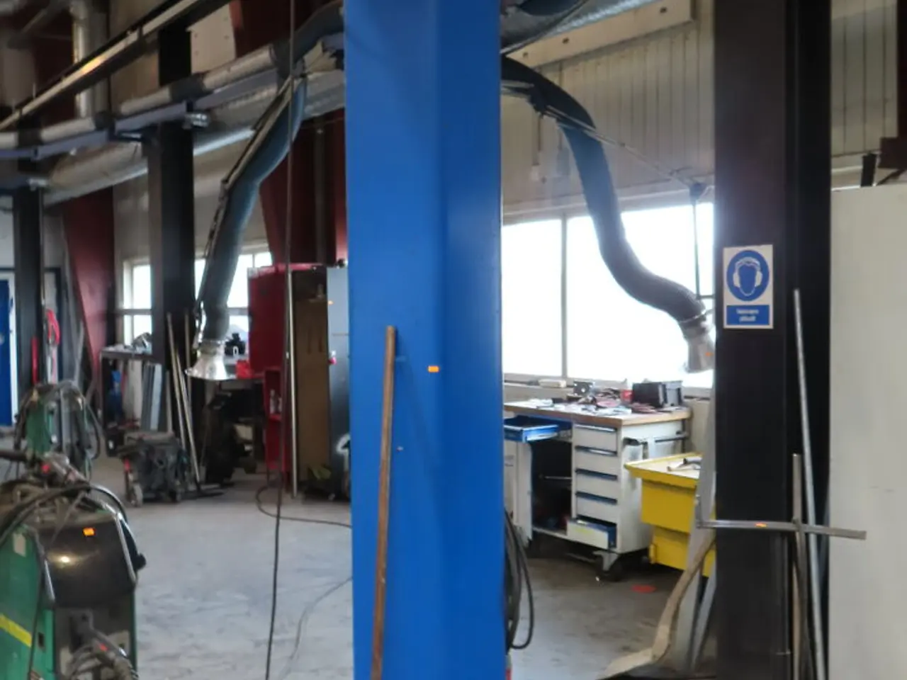 Billede 2 - Søjlesvingkran DEMAG 1000 kg