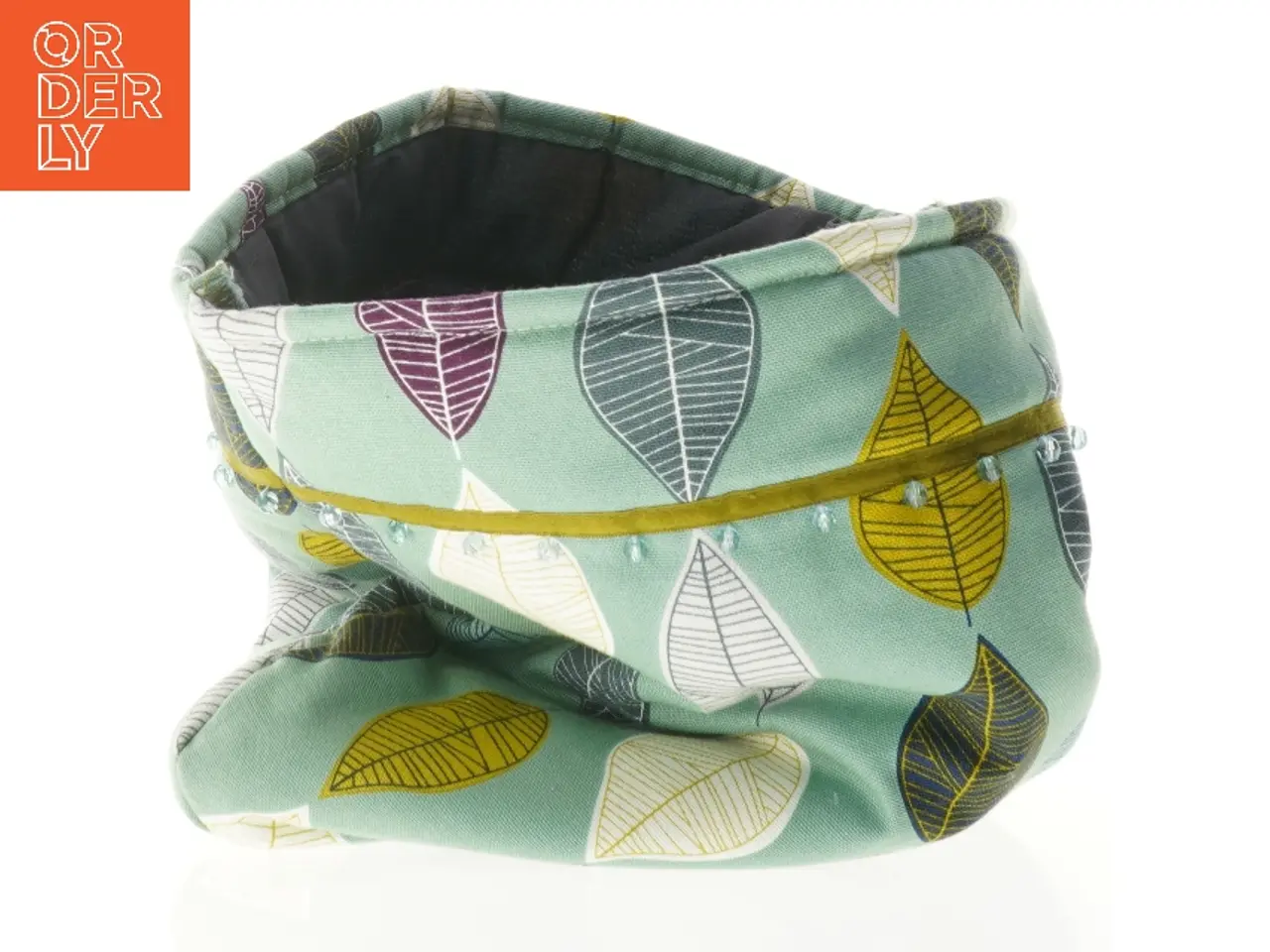 Billede 1 - Brødkurv med bladmotiv (str. 34 x 32 cm)